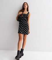 New Look Black Spot Crepe Button Front Pinafore Dress